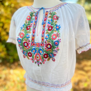 Gorgeous 1940s Hungarian Embroidered Folk Blouse Bohemian Style Authentic Vintage 