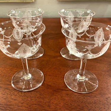 Four Morgantown Adam Coupe Champagne Glasses 