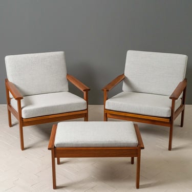 Pair of Illum Wikkelso Lounge Chairs w. Ottoman