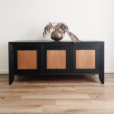 Two-Tone Media Console - TV Cabinet - Sideboard Buffet 