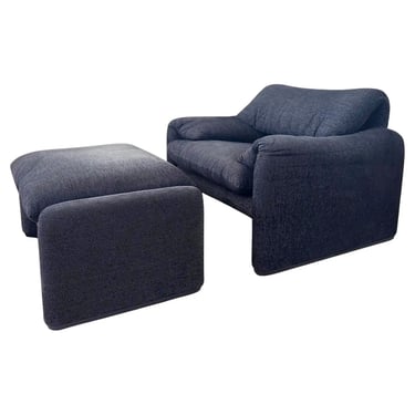 Maralunga Armchair and Ottoman by Vico Magistretti for Cassina Matte Black 