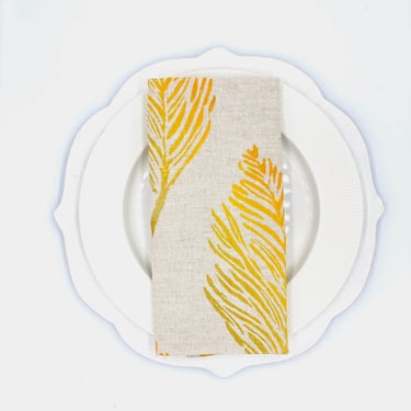 -Set of 2 Linen Napkins Feathers in Golden Rod