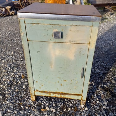 Vintage Simmons Metal Medical Cabinet/Side Table in need of TLC