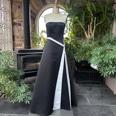 Vintage 90s Jessica McClintock for Gunne Sax Black & | Vintagiality -  Boston, MA | ATTIC