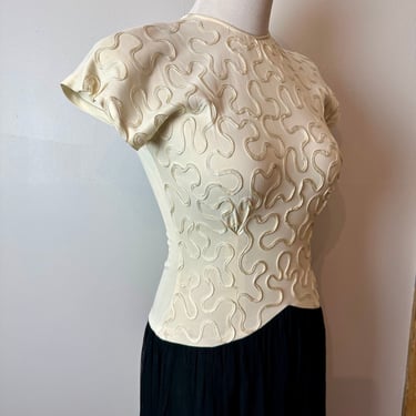 Beautiful 1940’s dress~ full length with netting /soutache bodice/ black and white formal attire ~ Beautime gown 1945 size XSM 25”w 