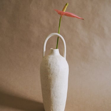Ellis Vase // handmade ceramic pottery 