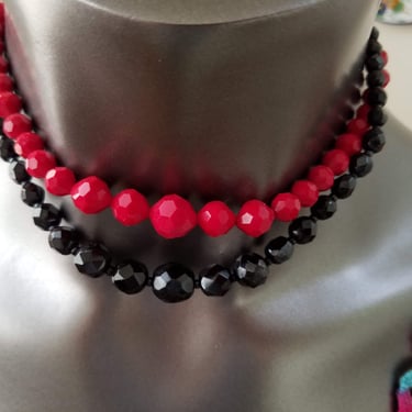 2 Vintage 1950's Glass Chokers~Graduated Strand Necklaces~Cut Glass Beads~Black & Red Glass Necklaces~Mid Century Jewelry~JewelsandMetals 