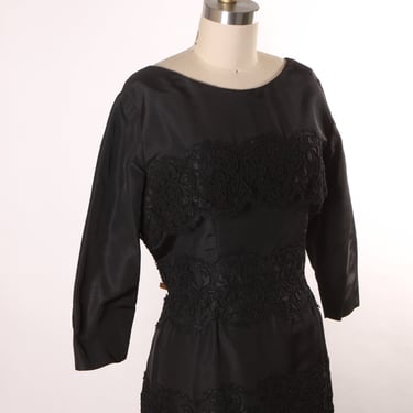 1950s Black Lace Detail 3/4 Length Sleeve Bow Detail Back Formal Cocktail Dress by Paul Parnes for Montaldo’s -L 