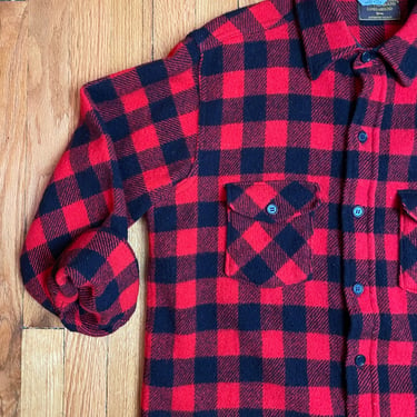 70’s Woolrich Shacket~ Red & black buffalo plaid 100% wool coat jacket shirt~ Unisex outdoors menswear size Medium~ unisex / lumberjack 