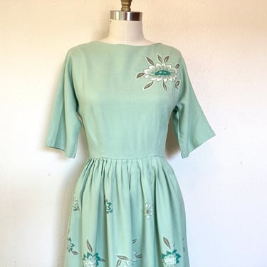 1950s Sage green floral print dress 