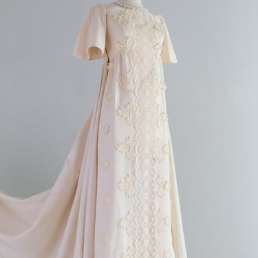 Ethereal 1960's Daisy Lace Wedding Gown With Detachable Jacket Train / Small
