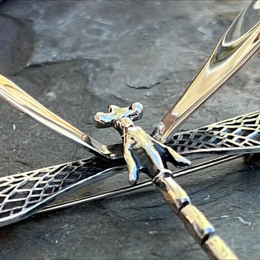 Vintage Mexican Sterling Silver Flying Lifelike Dragonfly Pin / Brooch 