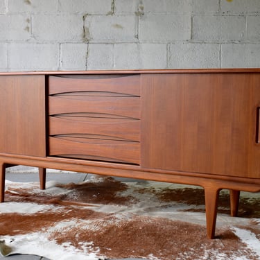 PREORDER // Long + CLASSIC Mid Century Modern styled CREDENZA media stand 