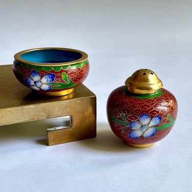 Vintage Cloisonne Enamel Salt Cellar and Pepper Shaker - White n Blue Flower on Cinnabar Red, Individual Salt Pepper, Chinoiserie Asian 