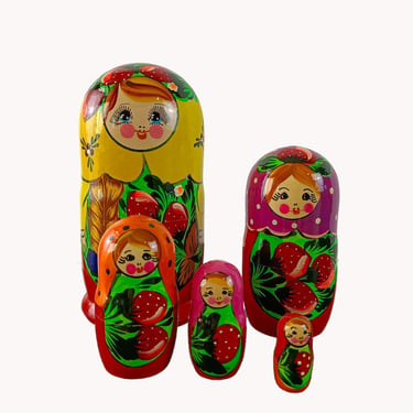 Vintage Midcentury Matryoshka Stacking Doll 5 Pieces 