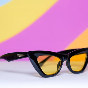 Retro Black Frame Cat Eye Sunglasses with Yellow Lenses Vintage 50s Inspired 