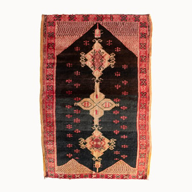 Vintage Moroccan Taznakht Rug | 3'9" x 5'10"