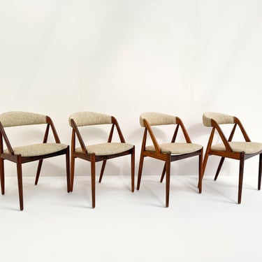 Set of 4 Rosewood Kai Kristiansen Model 31 Dining Chairs 