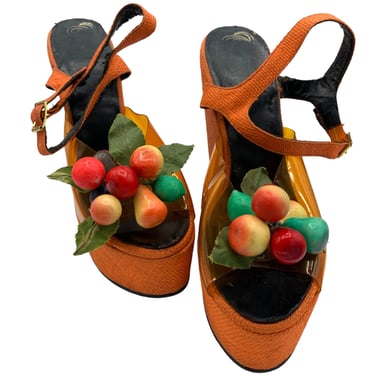 The Wonder Wedge by Bonnie Smith for Kimel '70s Orange Woven Fruit Bunch Wedge Platform Sandals