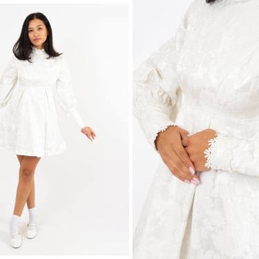 Vintage 1960s 60s White Floral Brocade Daisy Crochet Mini Dress w/ Flared Skirt, Bishop Sleeves // Short Mini Wedding Dress, Sharon Tate 