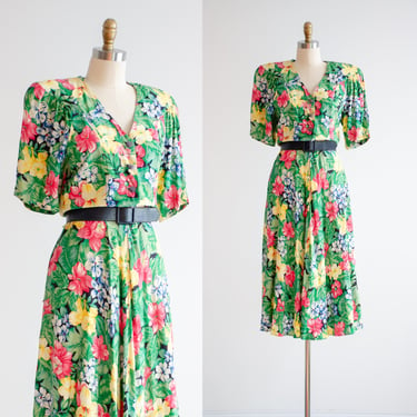 green floral dress 80s vintage Hawaiian tropical fit and flare midi dress 