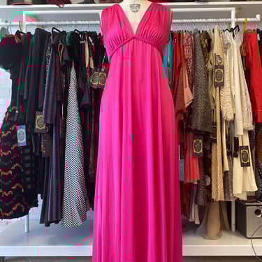 Vintage 1970s vanity fair magenta nylon nightgown, 70s lingerie, empire waist, m 