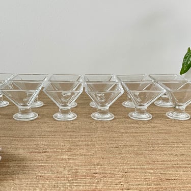 Vintage Cocktail Glasses - Pedestal Dessert Sherbet Glasses - Clear Glass - Vintage Coupe Cocktail Glasses - Shrimp Cocktail Glasses 