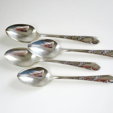 4 Vintage Silver Plate Tea Spoons, Oneida Bridal Wreath Pattern, 1950s Tea Spoons, Bridal Wedding Gifts 