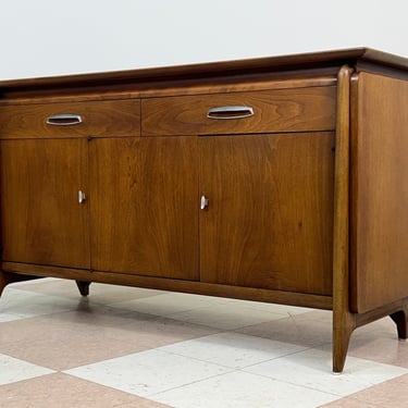 Drexel Projection Mid-Century Modern Credenza / Buffet ~ Great As TV Stand  (SHIPPING Not FREE) 