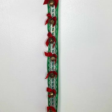 Vintage Ribbon & Lace Bell Christmas Wall Hanging | Vintage Bell Pull Banner | Holly Berry Holiday Decoration | Door Hanging 