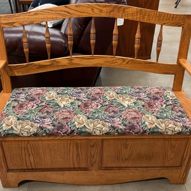 “Roses” Storage Bench