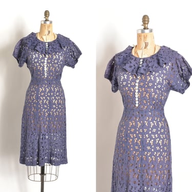 Vintage 1930s Dress / 30s Eyelet Cotton Lace Dress / Navy Blue ( XS S ) 