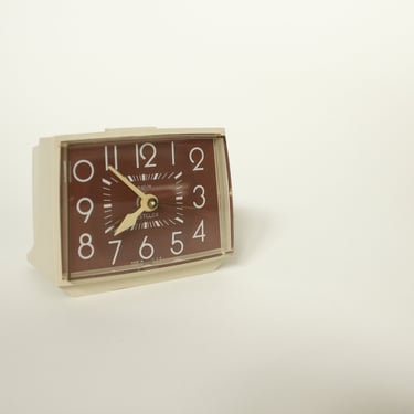 Vintage 70's Small Analog Bedside Alarm Clock - Westclox - Beige & Brown - Art Deco Numbers 