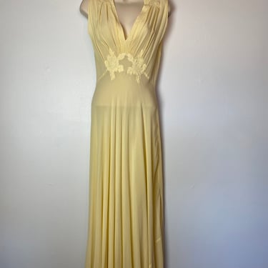 1930’s-40’s All silk crepe nightgown/ slip dress~ bias cut full length buttery soft yellow wedding honeymoon special occasion/size SM 