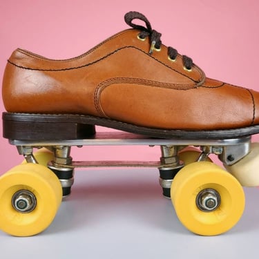 Vintage 70s shoe skates. Groovy hippie mod oxford lace-ups customized onto Chicago trucks & roller wheels! 1970s rollerskate shoes. M8/W9.5 