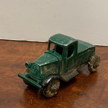 Antique Small Tootsie Toy Cast Iron Truck 