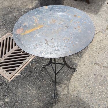 Round Cast Iron Table - 22 x 22 x 29