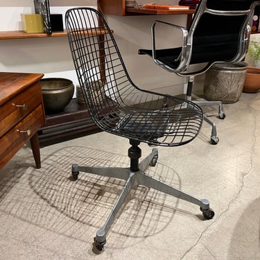 1950s Eames wire DAT-1