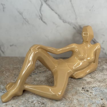 1976 Jaru Artwork Pottery Cubist Reclining Nude Statue Collectible Decor 