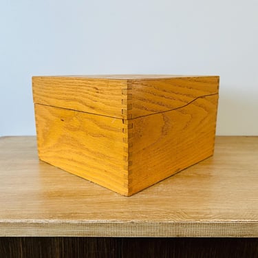 Vintage Large Dovetail Joint Oak File Box Index Card File Box 