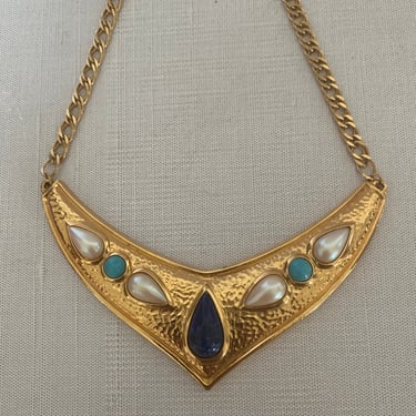 Vintage Elizabeth Taylor Goldtone Egyptian Style Signed AVON Necklace 