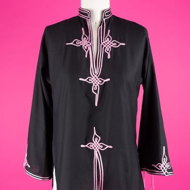 Vintage Embroidered Pink on Black Kaftan Top with Bell Sleeves (M) 