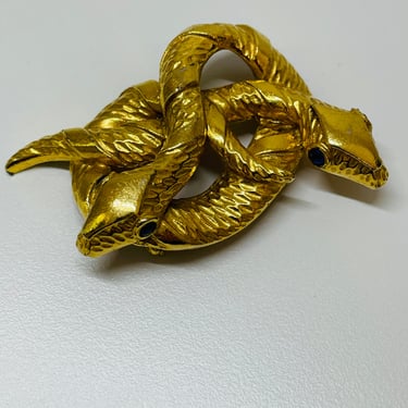 Double Snake Gold Brooch with Blue Eyes