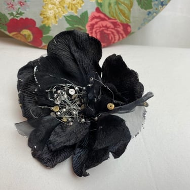 Vintage millinery flowers~ Floral adornment sewing hats hair decor antique silk flowers assorted 30’s 40’s 50’ 60’s black poppy silver wire 