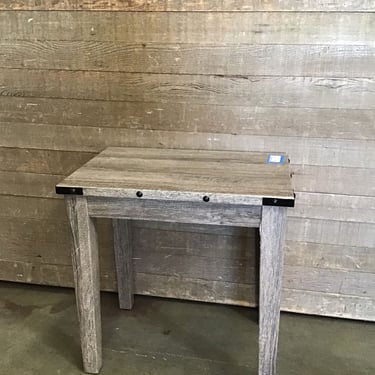 Farmhouse Side Table (Tacoma)