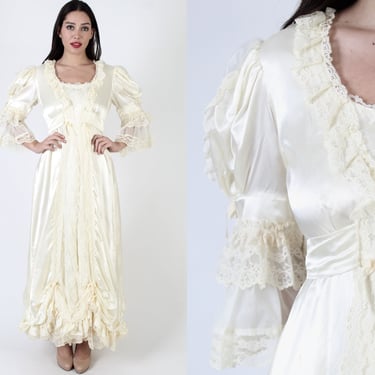Victorian Inspired Loralie Brand Wedding Dress, Cream Old Fashion Edwardian Gown, Romantic Bell Sleeves Size 13/14 