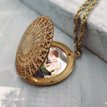 Large Vintage Locket , Personalized Photo Gift, Filigree Pendant, Unique Mother's Day Gift, Family Picture Jewelry, Anniversary Gift 