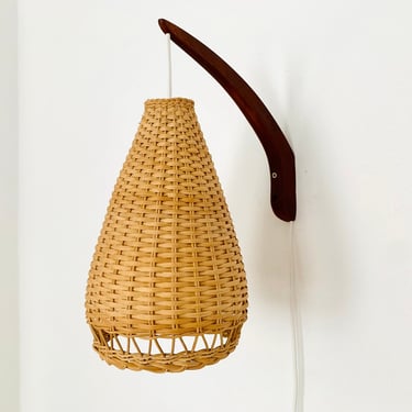 Danish Mid-Century Modern Teak and Wicker Wall Lamp | 1960s 