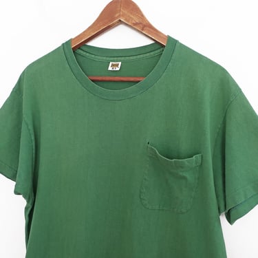 vintage t shirt / pocket t shirt / 1970s Hanes sun faded green single stitch blank pocket t shirt Large 