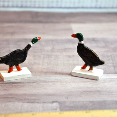 2 Erzebirge Germany Wood Farm Geese Hand Made Hand Painted Wood Animal Christmas Putz Village Christmas Decor Collectible Vintage 
